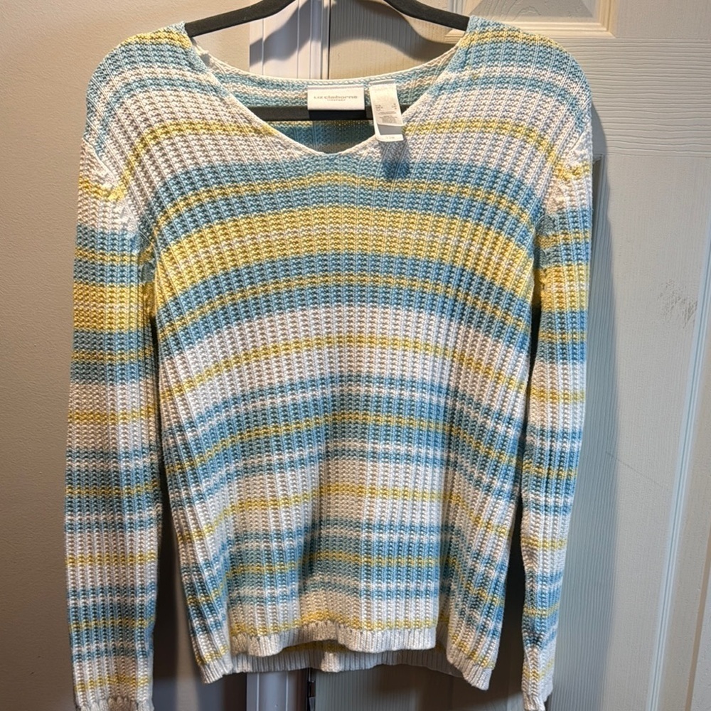 Liz Claiborne Blue and Yellow V-Neck Sweater with Ribbed Knit